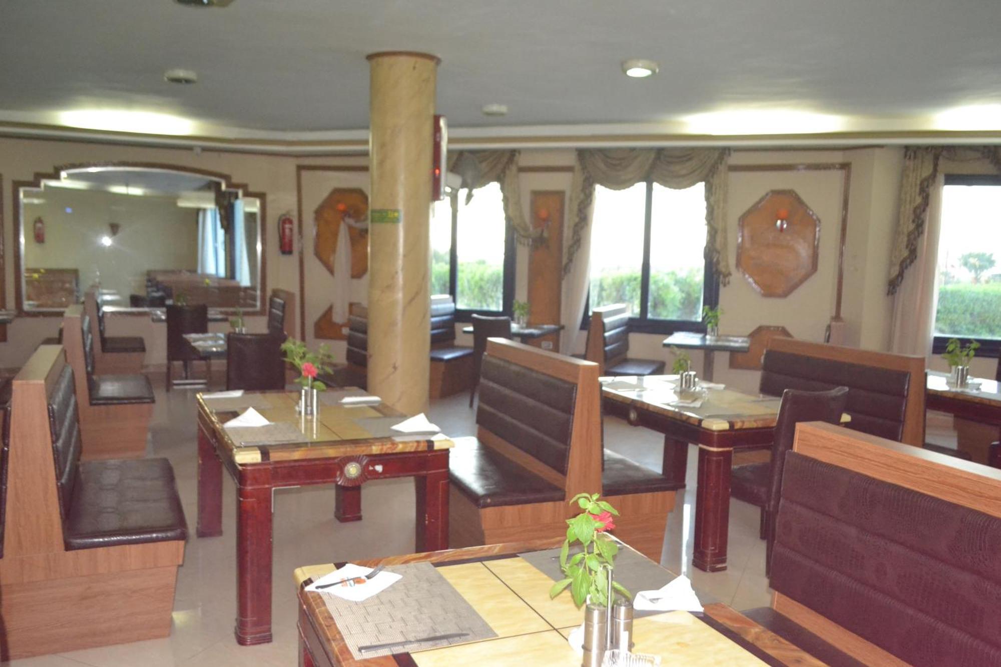 Green Desert Sadat City Екстер'єр фото